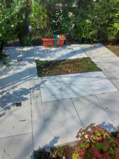 عکس قطعه 7، آرامگاه خانوادگی روباز