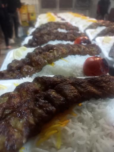 عکس رستوران حاج حسن