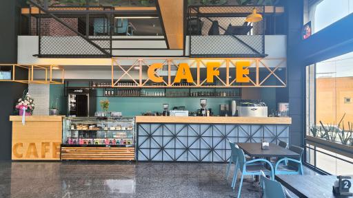 عکس قنادی بابک