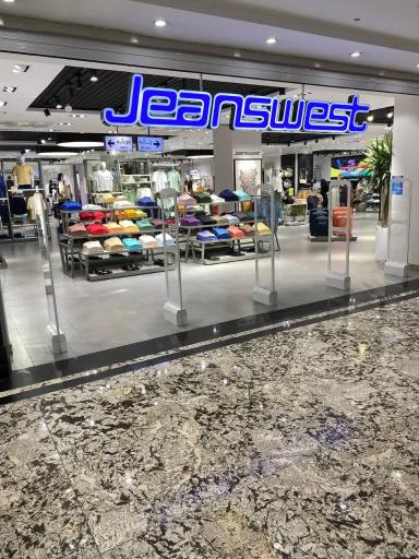 پوشاک جین وست