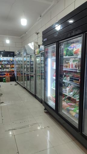 عکس فروشگاه مواد غذایی زارع