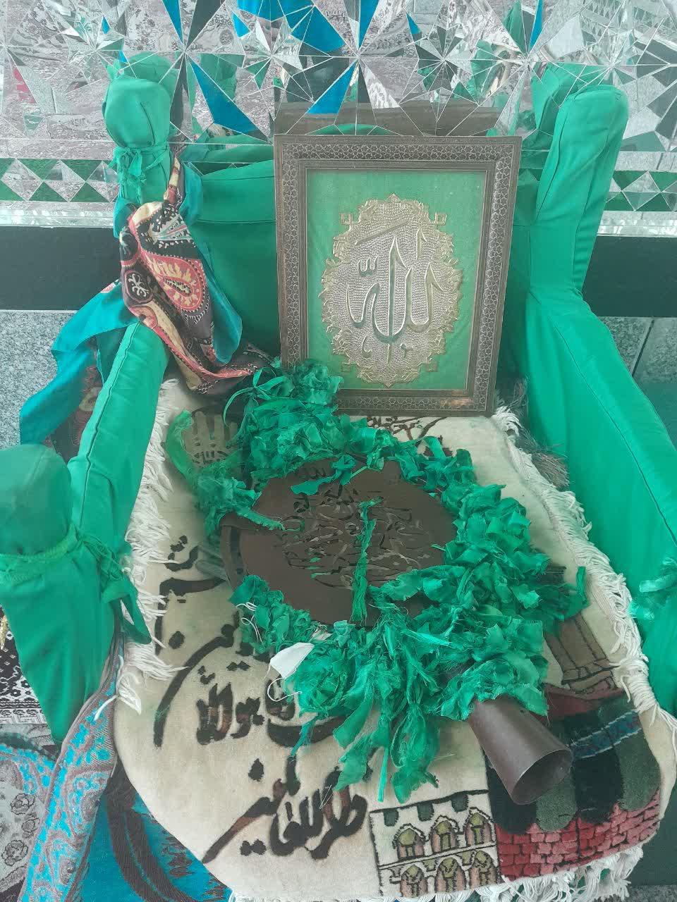 عکس حسینیه پیر علم لاریم