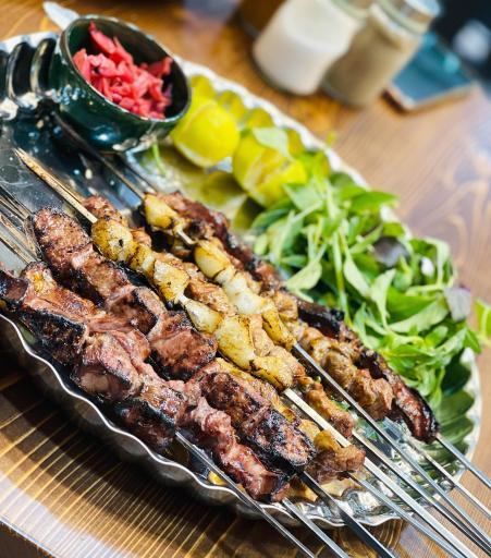 رستوران و کترینگ آزادی 