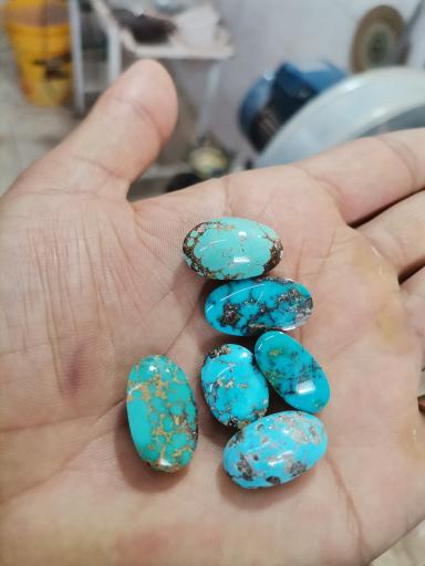 عکس کارگاه فیروزه تراشی 