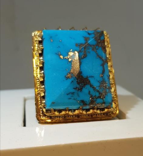 عکس کارگاه فیروزه تراشی 