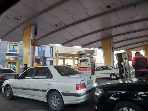 عکس پمپ بنزین گلشن