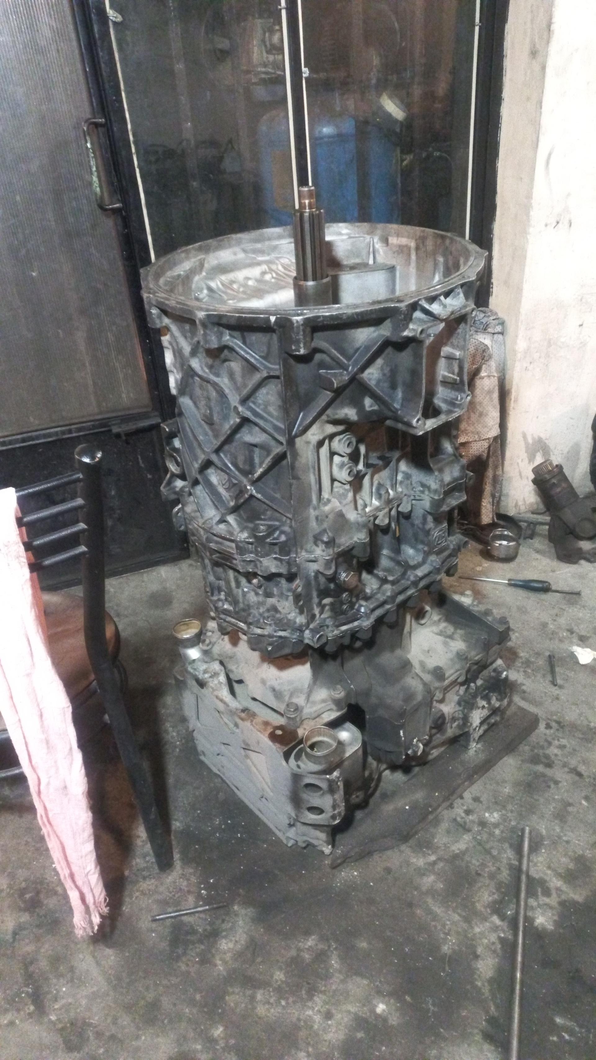 عکس تعمیرگاه اتوبوس مجید و منصور