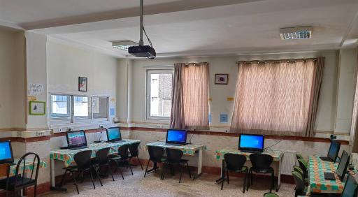 عکس هنرستان فنی و حرفه ای جابر بن حیان