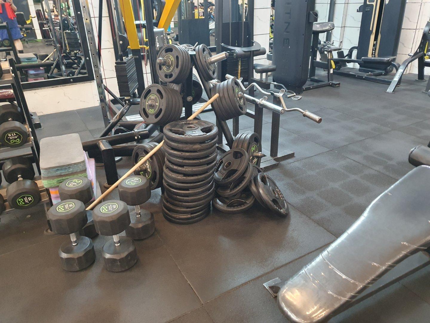 عکس باشگاه بدنسازی استارت