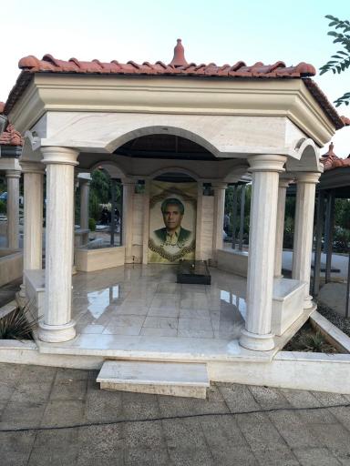 عکس آرامگاه خانوادگی قاسمی