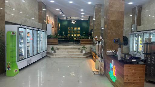 عکس لبنیات و بستنی سنتی مزرعه