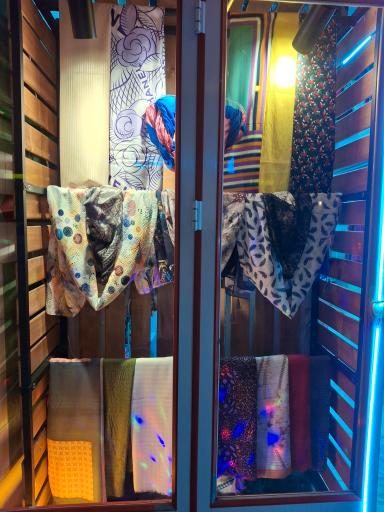 عکس فروشگاه شال سنتر