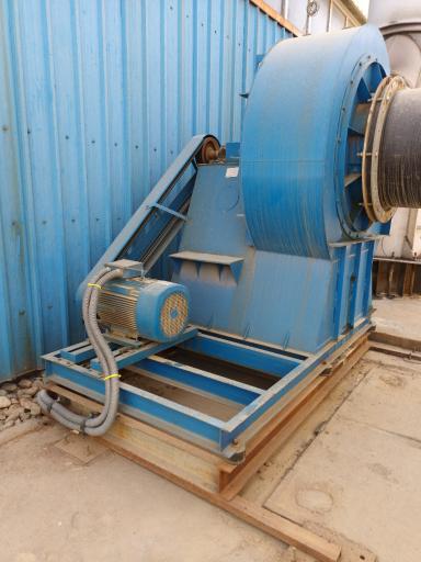 عکس تعمیرات برق و تابلو برق صنعتی در شرکت مهندسی برق آزما سیف 