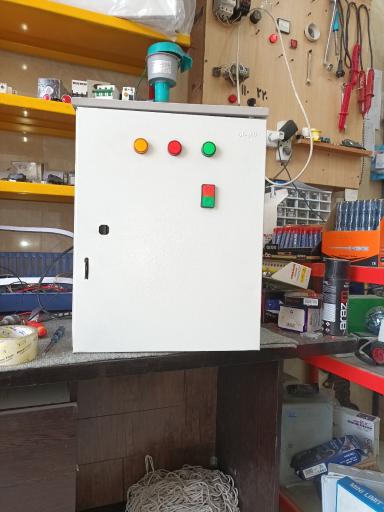 عکس تعمیرات برق و تابلو برق صنعتی در شرکت مهندسی برق آزما سیف 