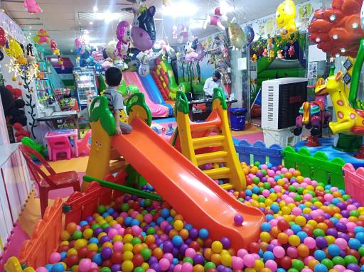 عکس سرزمین بازی کودک