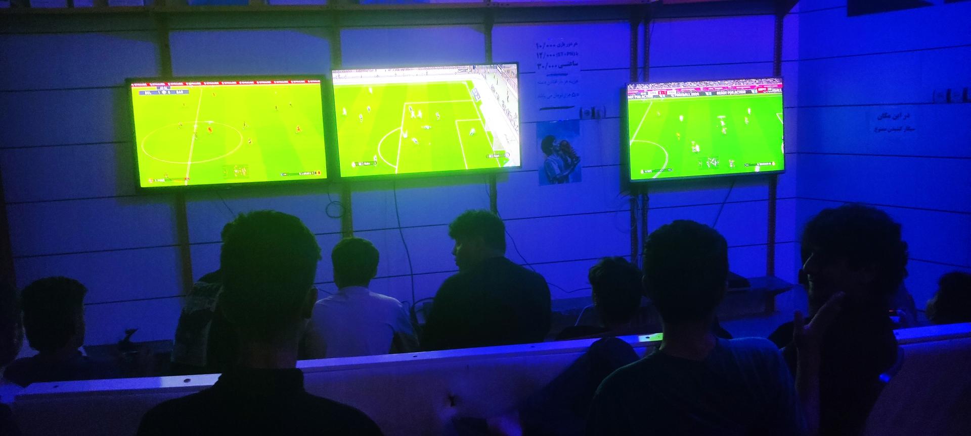 عکس کافه کنسول کریم