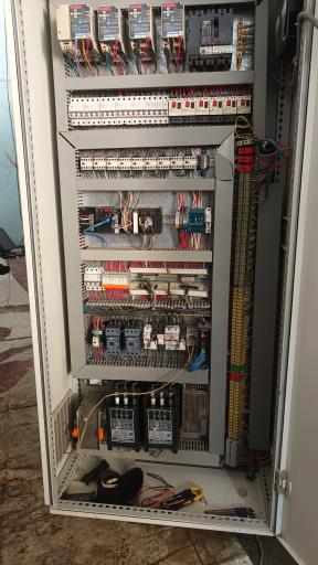 عکس تعمیرات برق و تابلو برق صنعتی در شرکت مهندسی برق آزما سیف 