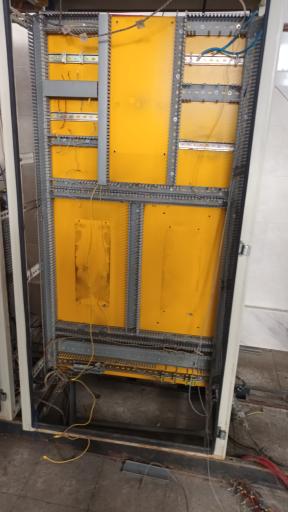 عکس تعمیرات برق و تابلو برق صنعتی در شرکت مهندسی برق آزما سیف 