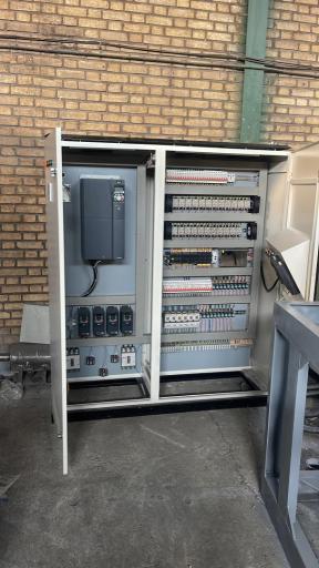 عکس تعمیرات برق و تابلو برق صنعتی در شرکت مهندسی برق آزما سیف 