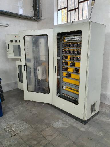 عکس تعمیرات برق و تابلو برق صنعتی در شرکت مهندسی برق آزما سیف 
