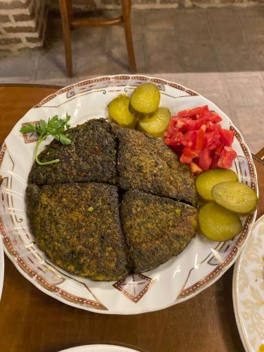 عکس هتل سنتی ارغوان