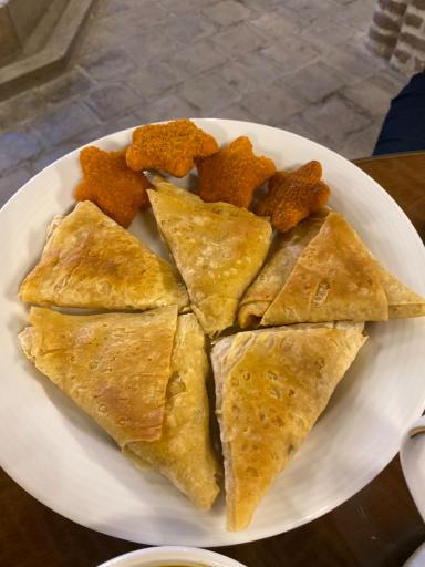 هتل سنتی ارغوان