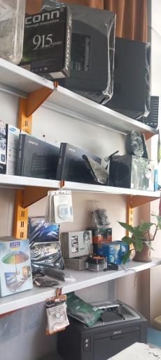 عکس کامپیوتر و ماشین‌های اداری محمودآبادی 