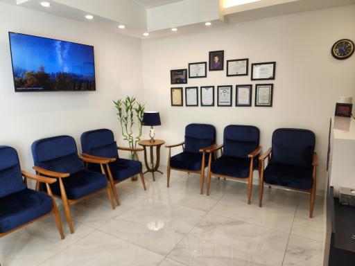 عکس دندانپزشکی دکتر امیرحمزه  طالبیان