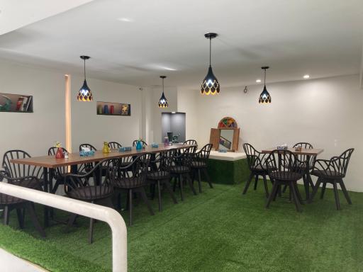 عکس کبابی اقاجون