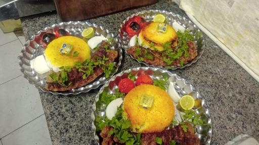 عکس کبابی اقاجون