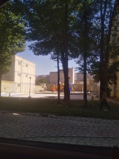 عکس اسکیت سواری آیینه 