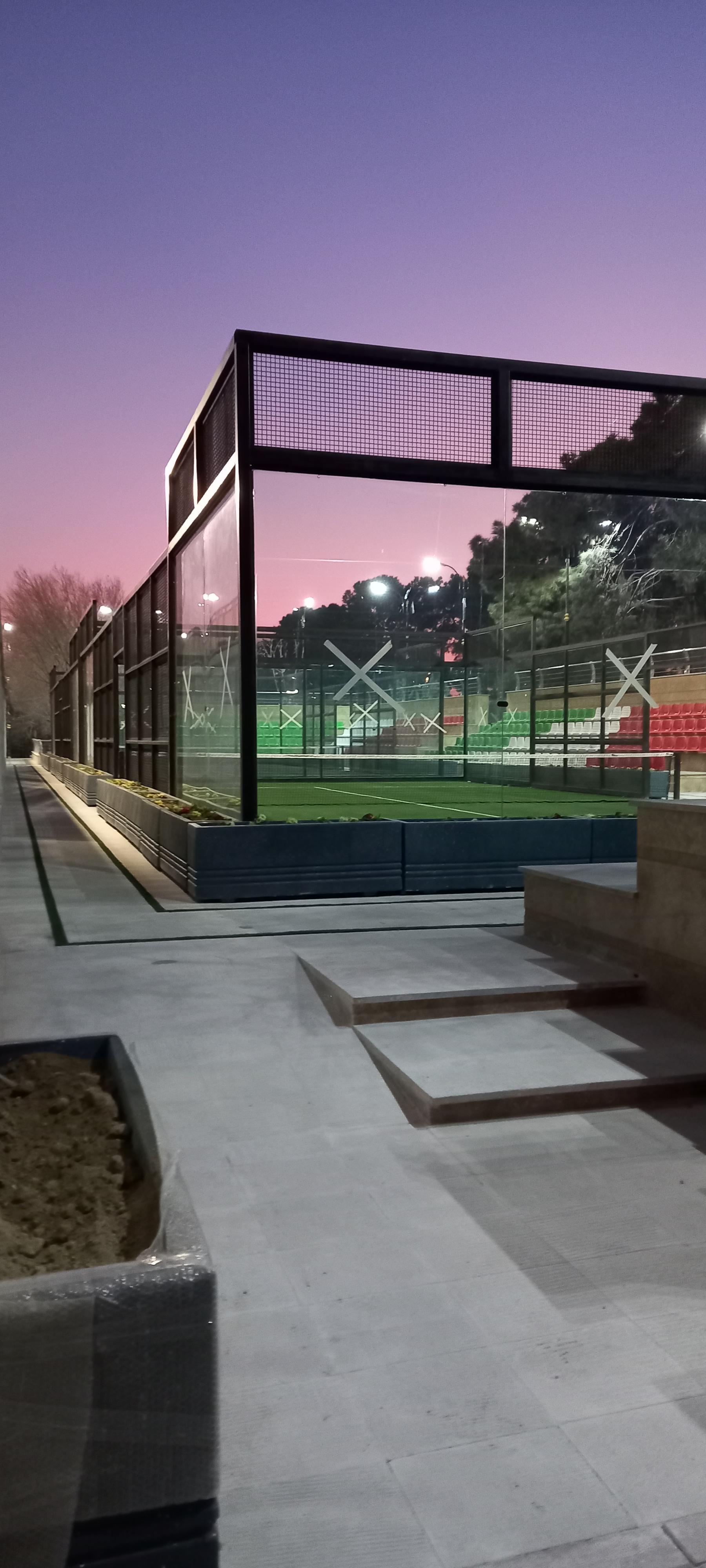 عکس مجموعه تنیس و پدل شهیدان گودرزی