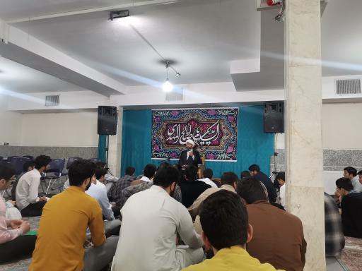 عکس مدرسه علمیه مکتب الوحی