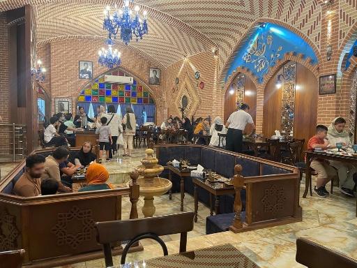عکس رستوران سنتی دوخان
