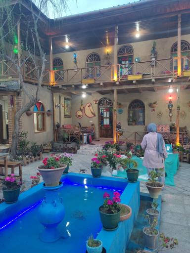 عکس اقامتگاه خانه ی رستمی
