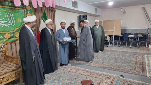 عکس مدرسه علمیه مکتب الوحی