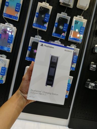 عکس موبایل و کنسول کلاسیک 