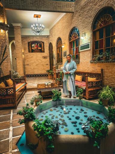 عکس هتل سنتی درباری