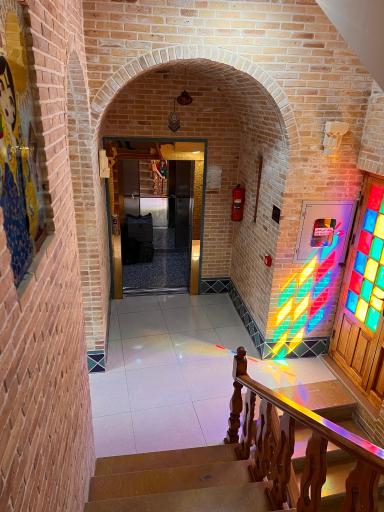 عکس هتل سنتی درباری