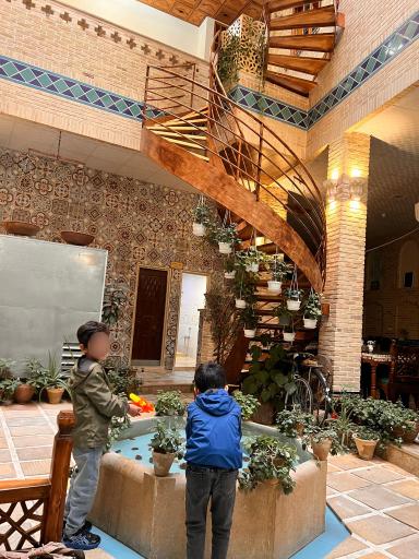 عکس هتل سنتی درباری