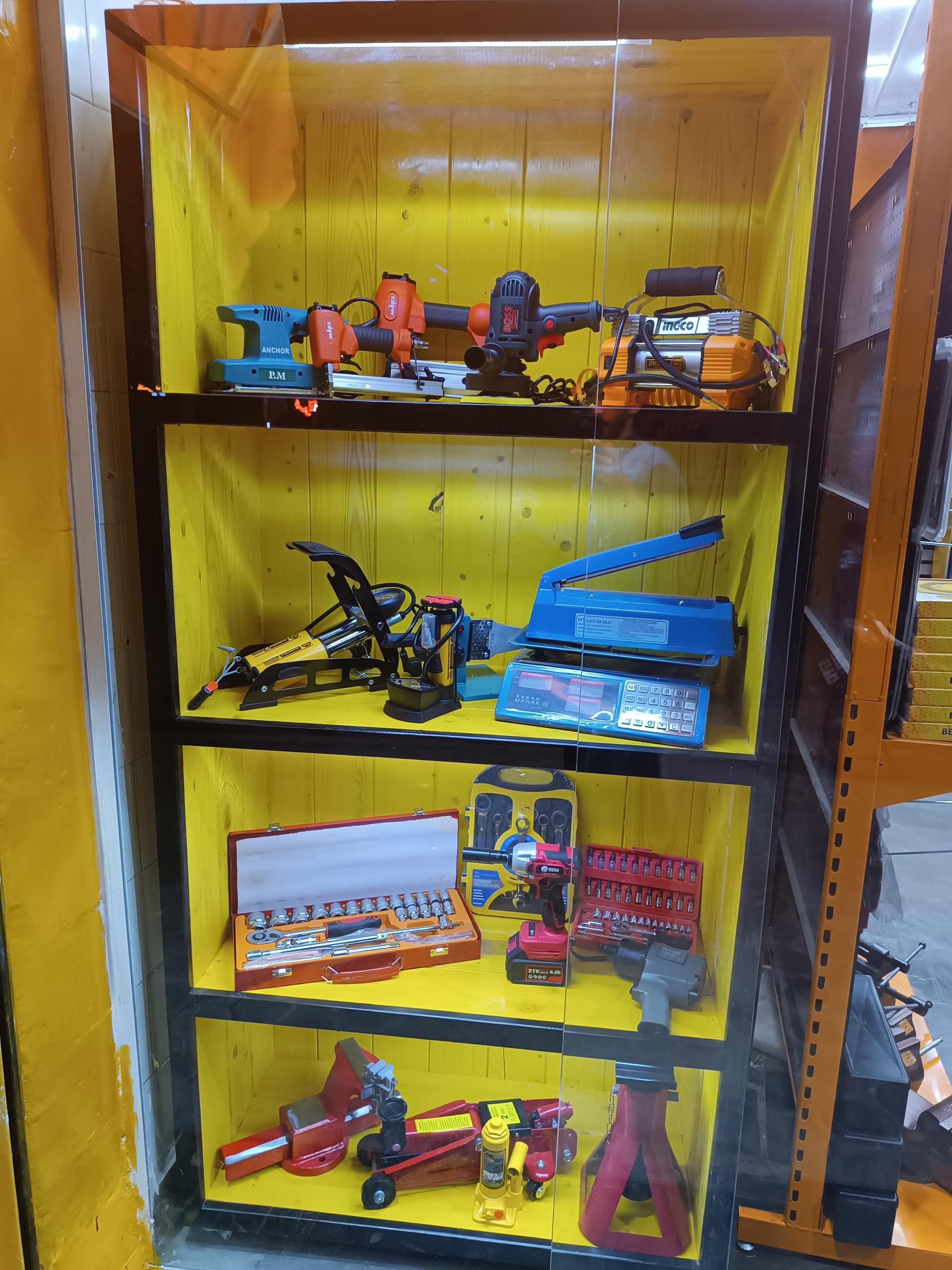 عکس ابزار سناتور اصفهان