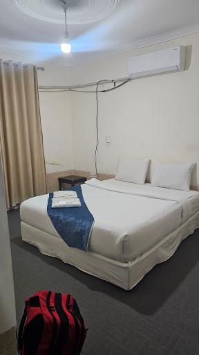 عکس هتل سنتی درباری