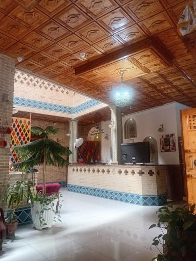 عکس هتل سنتی درباری