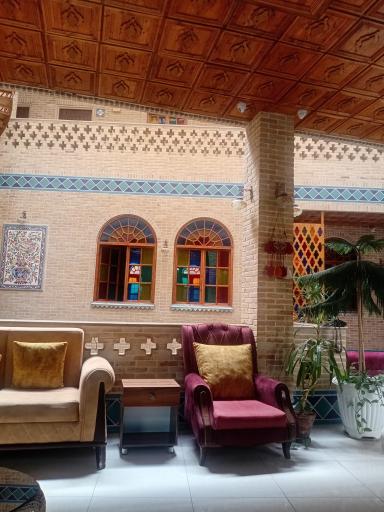 عکس هتل سنتی درباری