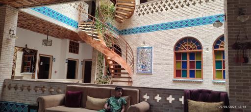 عکس هتل سنتی درباری