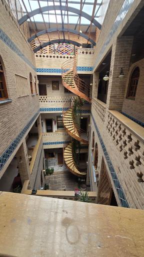 عکس هتل سنتی درباری