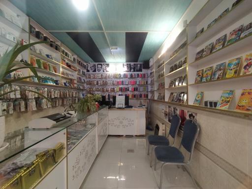 عکس محصولات فرهنگی و لوازم جانبی هیواد