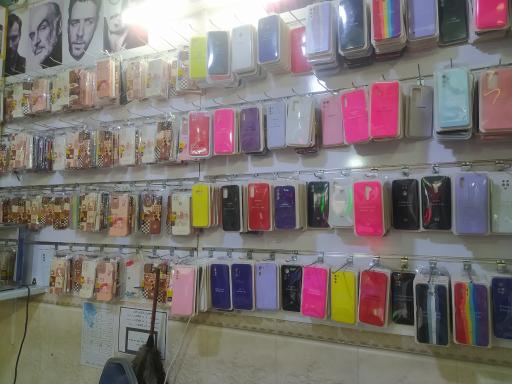 عکس محصولات فرهنگی و لوازم جانبی هیواد