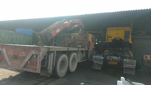 عکس تعمیرگاه ماشین سنگین ایران سید قاسم