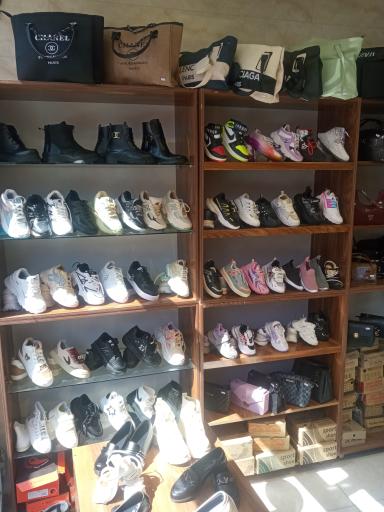 ارزاسرای کیف و کفش سلنا